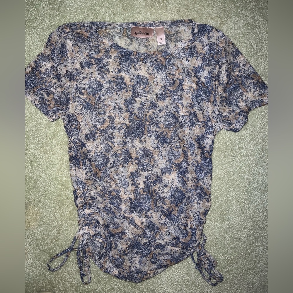 cute western shirt from buckle, never worn!